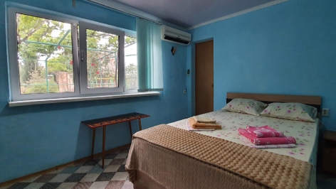 2-местная комната Командирская в гостевом доме в Оленевке